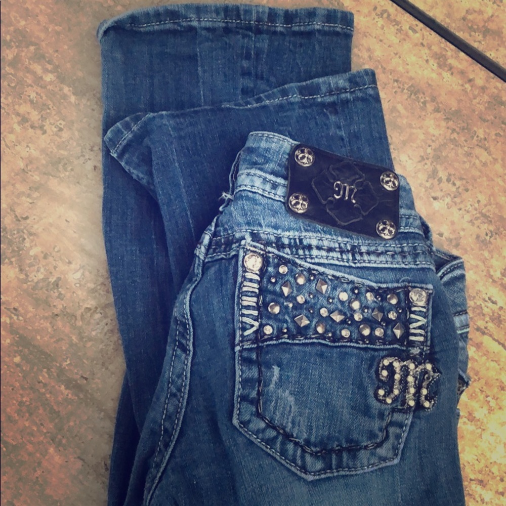 Buckle jeans